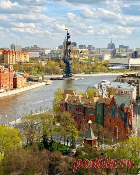 Пречистенская набережная, Москва.