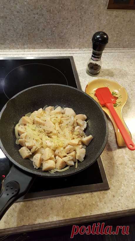 Кальмары по-дальневосточному — Kulinar.in Этот рецепт дали бывалые люди из Владивостока в далёкие 70-е годы, как самый правильный и вкусный. С тех времён рецепт ни разу не разочаровывал, ни семью,