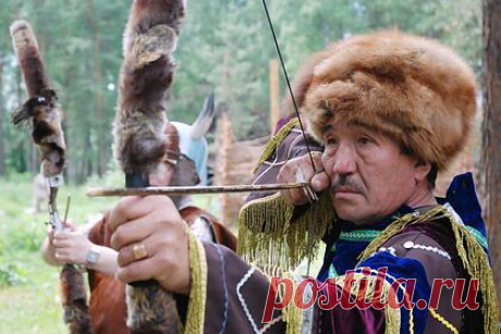 На Алтае откроют детскую школу этноспорта. На Алтае создадут детскую школу по стрельбе из национального лука в 2022 году. По словам Карамышиной, открытие школы необходимо для развития молодежного направления этноспорта и сохранения национальных традиций. «Сейчас дети занимаются этим самостоятельно, — сообщила собеседница агентства.