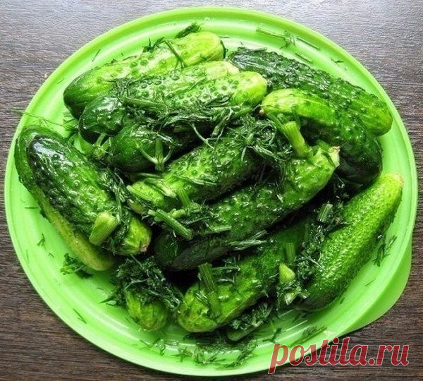 Огурцы быстрого поедания

Сделать такую вкуснятину у Вас не составит особого труда.
