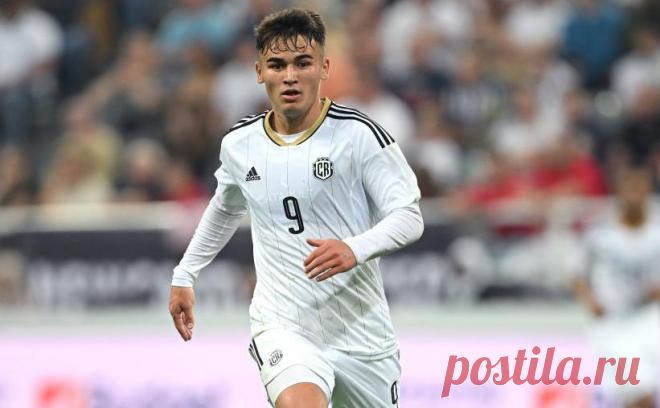 Федун сравнил «Спартак» с «Зенитом» после покупки игрока за €13 млн. Бывший владелец «Спартака» считает, что «красно-белые» пошли по той же траектории, что и «Зенит». «Когда ты тратишь не свои деньги, то это не имеет значения», — заявил Федун