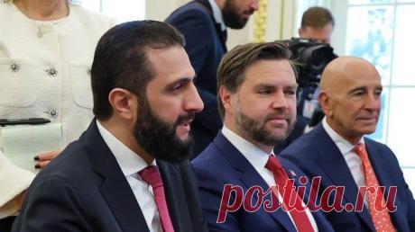 Бойцы поминают минувшие дни... https://www.seoded.com/2025/11/boycy.html
#политика #история #безопасность #сирия #сша