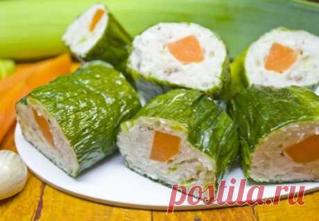 Ролл из куриной грудки в луке порее - вкусно и полезно!