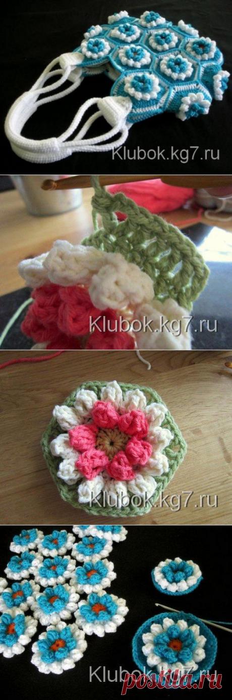 Вязанная сумочка крючком из цветочных мотивов