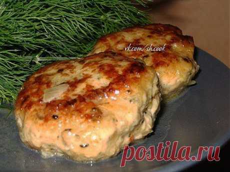 Куриные котлетки с плавленными сырками.
