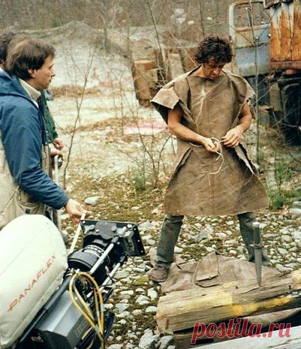 Актеры и персонажи фильмов времен эпохи видеокассет VHS . Тут забавно !!!