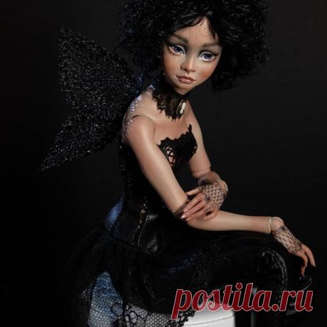 Клео. Скоро на Ebay. 
#шарнирка #bjd #bjddoll #porcelain #artistdoll #dollstagram #collectiondoll #beautifuldolls #balljointeddoll #wip #handmadedoll #fordolls #artbjd #fashionbjd #accessories #dollclothes  #style #artist #fashion #шарниры #бжд #фарфор #фарфорка #шарнирнаякукла #фарфороваякукла #красиваякукла #фото #впроцессе #inprogress
За чудесные фотографии спасибо @ichekaev!