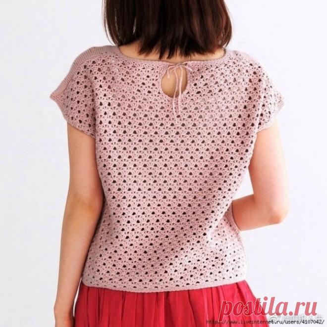 Топ в комбинированной технике: спицами и крючком