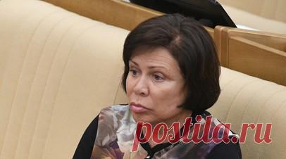 Роднина — о переходе фигуристов в другие сборные: правила должны чётко исполняться. Трёхкратная олимпийская чемпионка Ирина Роднина поддержала идею исполняющего обязанности президента Федерации фигурного катания на коньках России (ФФККР) Антона Сихарулидзе об ужесточении правил по смене спортивного гражданства. Читать далее