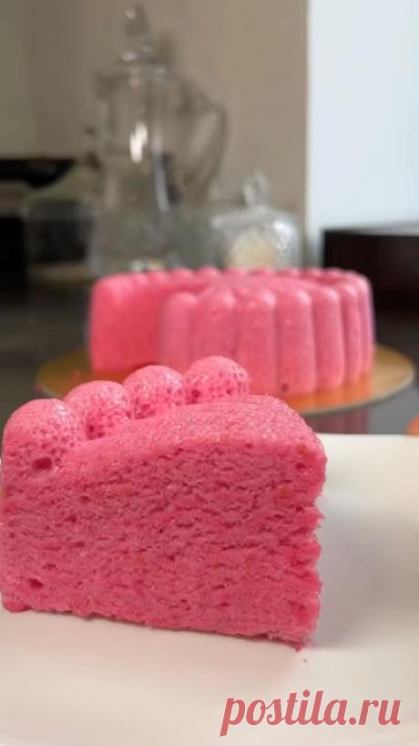 ягоды-500грсахар -120гржелатин 25гр+60мл холодной воды форма -19смвзбивала 10 мин, если обычным миксером минут 25