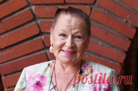 Раиса Рязанова сказала, чем похожа на Тосю из «Москва слезам не верит». Главной тенденцией своей жизни артистка называет простоту.