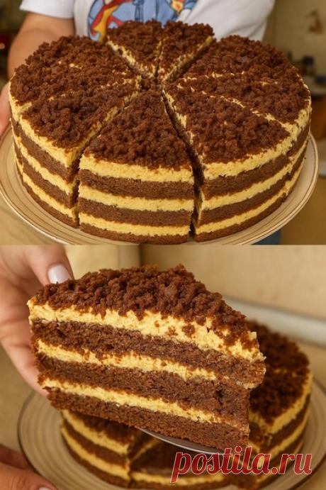 Пост на стене ШИКАРНЫЙ ТОРТ ИЗ ТРЁХ СТАКАНОВ  Куда ни зайду — этот торт три стакана буквально на каждом шагу! Решила и я попробовать, и скажу честно: это просто волшебство без весов и без заморочек. Такой влажный, нежный, шоколадный — хочется тут же переименовать его во что-то по-настоящему достойное! ИНГРЕДИЕНТЫ ДЛЯ КОРЖЕЙ ✅ Яйца — 2 шт. ✅ Кефир — 1 стакан ✅ Сахар — 1 стакан ✅ Мука — 1 стакан ✅ Какао-порошок — 2 ст. л. ✅ Сода пищева...