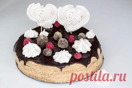 Торт «Клеопатра» — король среди медовиков. Пеку его ещё с советских времен и ни разу он меня не подводил - Ваши любимые рецепты
                                             - 23 февраля
                                             - 43113393979 - Медиаплатформа МирТесен В гости с пустыми руками не ходят. Живу с этим правилом уже полвека и, наверное, поэтому меня всегда где-то ждут. На днях готовила для семьи медовый торт «Клеопатра». Рецепт сохранился у меня еще с советски...