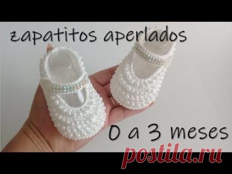 zapatitos aperlados para bebe a crochet -0 a 3 meses