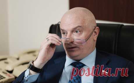 Клишас предложил перечитать слова Зорькина о смертной казни. Клишас призвал ознакомиться с выступлением Зорькина по вопросу о смертной казни и «не заниматься спекуляциями». Глава Конституционного суда отмечал, что отменить мораторий на данную меру невозможно при текущей Конституции