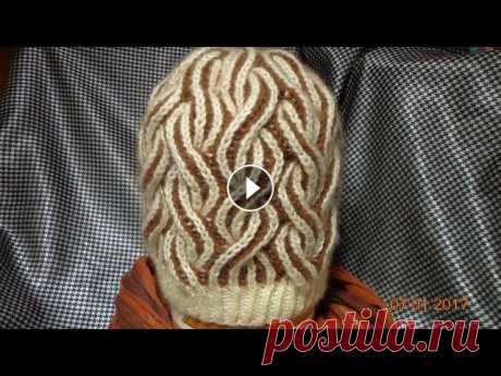 шапочка бриошь косами//Speichen Kappe//Spokes cap for women//Tapa de radios para las mujeres Шапочка связана в стиле бриошь, двухцветной английской резинкой. В процессе вязания выполнены переплетения кос, состоящих из восьми петель. Косы переп...