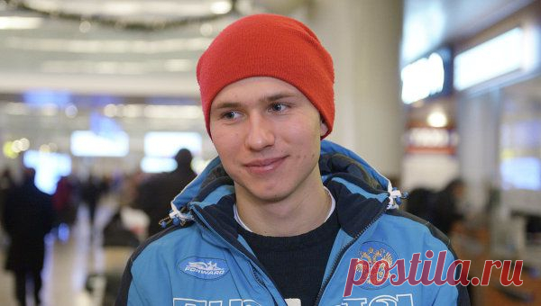 Конькобежец Кулижников досрочно победил в общем зачете Кубка мира | РИА Новости