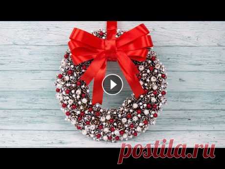TUTORIAL Сhristmas wreath. Сделай сам подарок на Новый Год. Новогодний Рождественский венок на дверь из шишек своими руками. Материалы и инструменты: ...