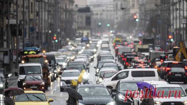 В Москве несколько участков перекрыли для движения