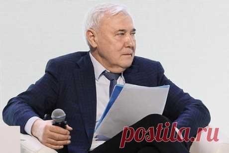 В Госдуме рассказали об обсуждении налоговой реформы. Обсуждением вопросов, связанных с налоговой реформой, в Госдуме займется специально созданная рабочая группа, рассказал глава думского комитета по финансовому рынку Анатолий Аксаков. По его словам, речь идет о шагах по реализации послания президента РФ, в том числе по справедливой дифференциации налогового бремени.