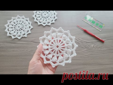奇美雪白花片，透过一片清澈淙淙，镂空间隐隐有像
