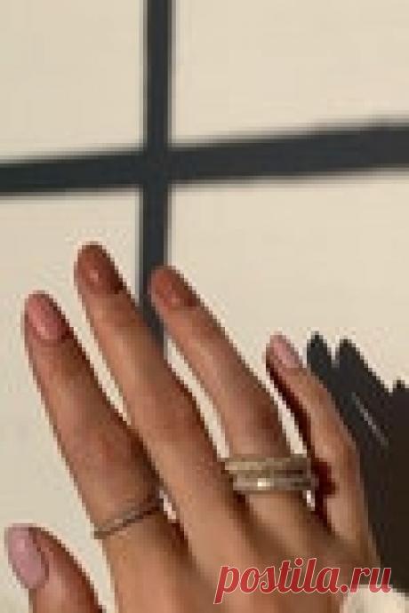 Маникюр в кофейных оттенках — самый модный цвет лака в ноябре | Vogue Russia