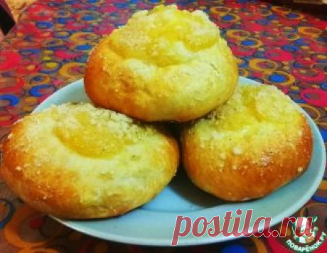 Ватрушки с двойной начинкой и штрейзелем – кулинарный рецепт