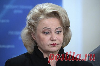 В Госдуме предложили проверять на психическое здоровье желающих взять кредиты. Для борьбы с мошенническими действиями при оформлении кредитов перед подписанием договора банки могли бы проводить психологическое тестирование и в случае отрицательного результата связываться с психологом. С таким предложением к главе ЦБ Эльвире Набиуллиной обратилась председатель семейного комитета ГД Нина Останина.
