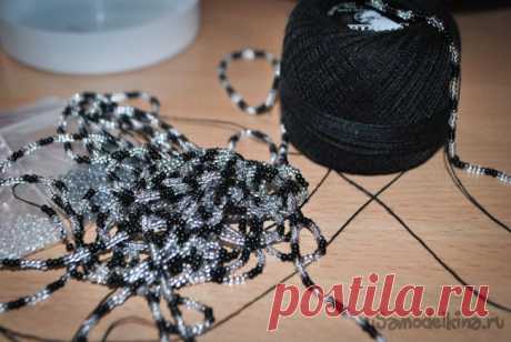 Жгут из бисера, связанный крючком