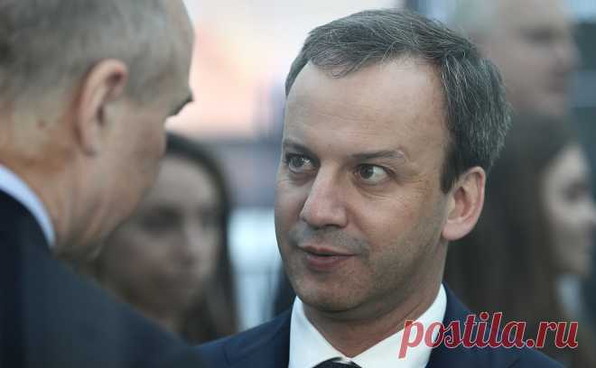 Турчак призвал уволить Дворковича за «национал-предательство». «Единая Россия» считает отстранение российской шахматной сборной от соревнований под эгидой Международной шахматной федерации (ФИДЕ) «очередным хамским и шовинистическим выпадом» против россиян, заявил секретарь Генерального совета партии Андрей Турчак.