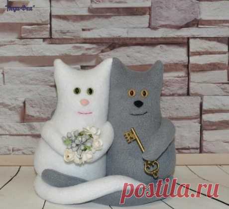 #ПоделкиДляДома

Неразлучные киски!