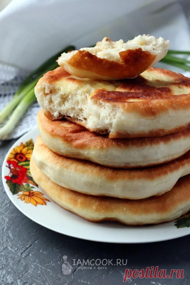 Постные лепешки на дрожжах на сковороде — рецепт с фото. Приготовленные на сковороде постные дрожжевые лепешки смогут заменить не только хлеб, но и стать вкуснейшим десертом.