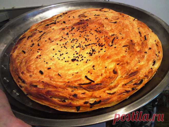 Фатир слоенный с луком (фм хлеб)-