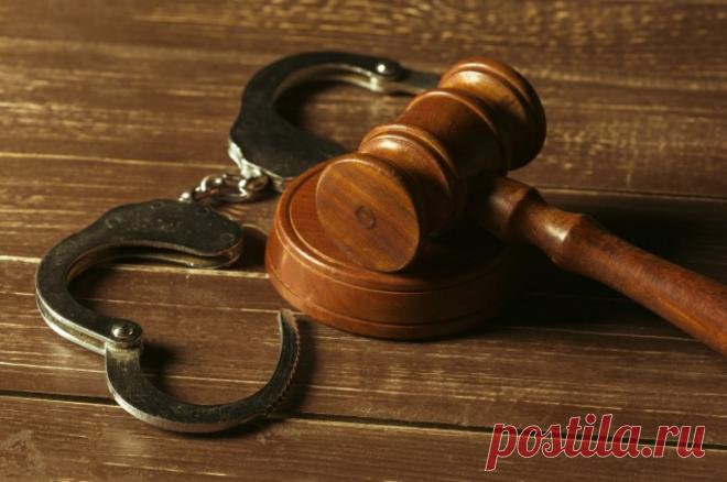 В Чебоксарах арестовали учительницу, устроившую поджог школы. Против учительницы завели уголовное дело по статье о террористическом акте.