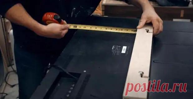 Очень простой и бюджетный способ крепления телевизора на стену