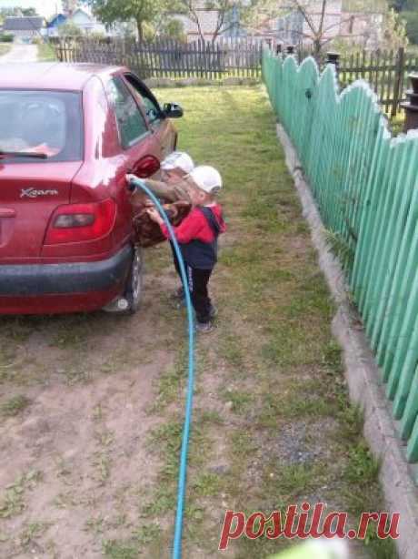 Вот папа будет рад, полный бак на халяву)))
