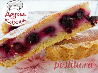 Ягодный пирог со сметанной заливкой - Простые рецепты Овкусе.ру