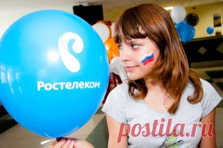«Ростелеком» планирует до конца года запустить платный аналог Skype «Ростелеком» до конца 2016 года запустит в коммерческую эксплуатацию свой мессенджер с привязкой к номеру городского телефона. Об этом рассказал президент оператора Сергей Калугин в интервью ТАСС. Проект называется «Аллё», речь идет о приложении, позволяющем совершать звонки и обмениваться сообщениями. «Коммерческую эксплуатацию ОТТ-коммуникатора «Аллё» мы планируем начать до конца года. Сейчас проводятся необходимые…