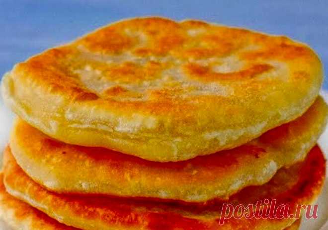 Завариваю муку маслом и получаются хрустящие вкусные лепешки за 3 минуты. И никакого мяса - Женский блог
