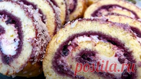 Нежный рулет с творожным кремом на скорую руку. Готовится просто и быстро из доступных продуктов Десерты в виде рулета давно уже покорили этот мир. Данный десерт, как правило, не особо сложный в приготовлении, при этом весьма вкусный и сладкий. Есть несколько видов рулетов. Бисквитный рулет — это один из самых популярных видов рулетов. Он готовится из бисквитного теста, которое затем смазывается начинкой и сворачивается в рулет. Начинкой может быть крем, […]