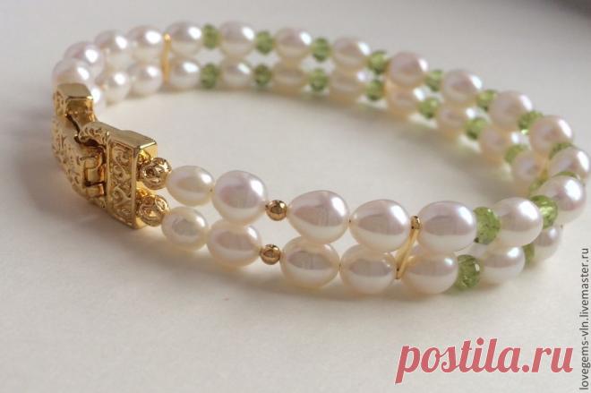 Купить Колье из жемчуга и хризолита ЛАНДЫШИ - колье, натуральный жемчуг, хризолит, позолота по латуни