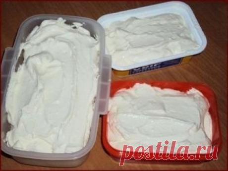 Домашний маскарпоне. Получается просто идеально, не отличишь от дорого магазинного 


Я пробовала и в крем добавлять и в мусс — идеально!









Ингредиенты:
творог 18% — 200 гр.сливки 33% — 200 мл.
Приготовление:
Протираем дважды творог через сито.
Вливаем в протертый творог холо…