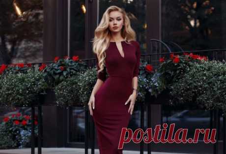 Шикарное бордовое платье Бордовый цвет – выбор сильных и независимых женщин. Оттенок считается самым благородным и роскошным, поэтому девушка любого возраста в таком платье будет выглядеть дорого и элегантно.