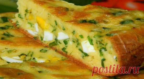 Заливной пирог с зелёным луком и яйцом