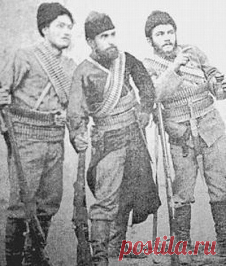 Знаете ли Вы ?

В 1904 году в одной из приграничных с армянами горных деревень Сасуна правил ставленник турков - курдский вождь Салих, известный своей жестокостью в отношении не покорных армян горного Сасуна.
Армяне были бы не армянами, если бы не предприняли справедливое решение данного вопроса.
Исполнить святую обязанность вызвался Сейто, так звали статного горца из Восточной Армении (ныне Иджеван), который услышав призыв, тут же вызвался приехать и исполнить святую мест...