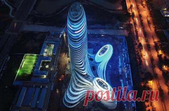 Китайский небоскреб в виде члена «эякулировал» в небо фейерверком В Китае возвели очередной небоскреб. Событие, казалось бы, заурядное, но при первом же взгляде на новое здание понимаешь, что оно получило о...