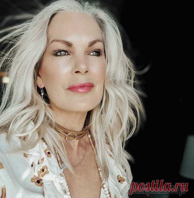 Стрижки, не требующие укладки, для женщин 60 лет: ощутить комфорт и легкость Достигая своего шестидесятилетия женщины очень часто ищут для себя такие стрижки, которые не требуют укладки. Во-первых, в этом возрасте длительный уход за волосами становится утомительным. А во-вторы...