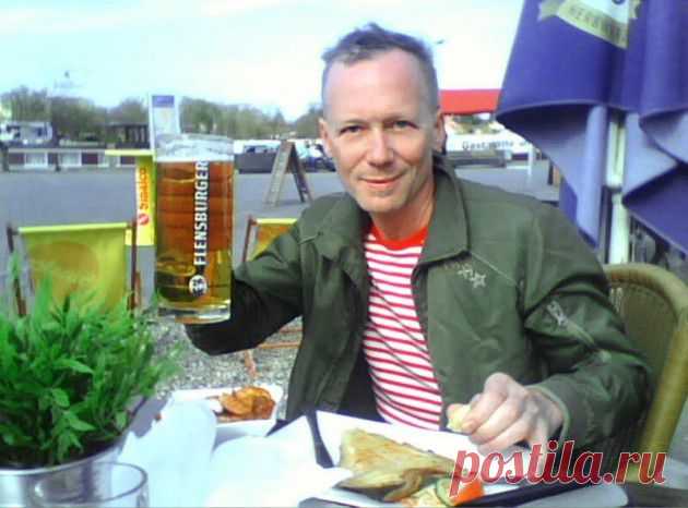 МЫ — БЫДЛО, ЖРУЩЕЕ ХОЛОДЕЦ?.. Почему я никогда не стану сыроедом | ЖИВОЙ, ЕЩЕ ЖИВЕЕ