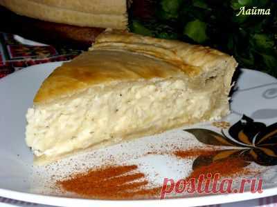Пирог с плавленными сырками.