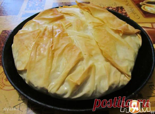 Слоеный пирог с курицей - Рецепт с пошаговыми фотографиями - Ням.ру